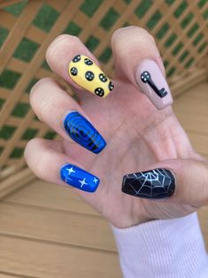 Caroline Nails Art, Halloween Nails Coraline, Simple Coraline Nails, Coraline Nail Ideas, Pink Acrylic Nails Coffin Short