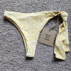 Nwt Stone Fox Swim June Bikini Bottoms, Yellow Floral, Side Tie, Size Xs Stone Fox Swim, Stone Fox, Swim Swim, Yellow Floral, Womens Swim, Yellow White, Color White, Fox, Swimming