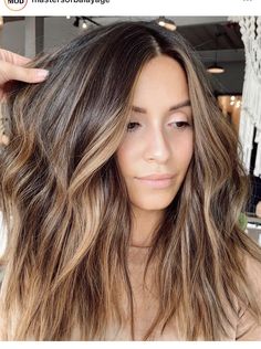 From Balayage To Brunette, Hair Color That Makes Brown Eyes Pop, Burnett Baylage Summer, Low Maintenance Summer Hair Color, Low Maintence Hair Color, Chunky Balayage Brunettes, 2024 Balayage Trends, Spring Hair Color Trends 2024 Brunette, Hair Color Ideas For Brunettes For Spring