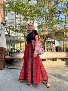 College outfits idea Printed Skirt Outfit Indian, Long Skirt With Top Outfit, Outfits To Wear In Kerala Trip, Trip Dresses Ideas, Indian Skirt And Top Outfits Casual, Red Skirt Outfit Indian, Long Skirt Outfits Indian Traditional, Indian Skirt Outfits, Indian Skirt And Top Outfits