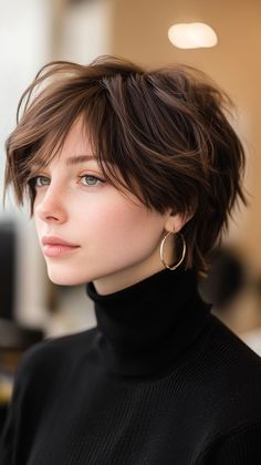 Click for More ➡️ | Save for Later ❤️ Try something bold and new with these 20 shaggy short hair ideas! These textured, layered cuts give your hair volume and movement for a stylish, modern transformation. Short Haircuts With Glasses, Dreadlocks Styles For Women, Short Hair Lady, Braids In Color, Short Hair Dreadlocks, Oval Face Short Hair, Hairstyles On Natural Hair, Corte Shaggy