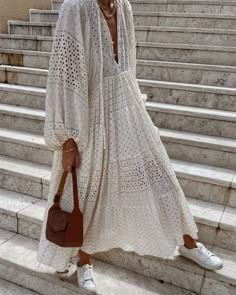 Alexandra Sage, Mode Hippie, Maxi Rok, Mode Abaya, The Vivienne, Brown Bag, Sleeved Dress, Mode Inspiration, Spring Summer Outfits