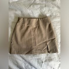 Never Worn Zara Skirt, Zara Skirts, Mini Skirt, Womens Skirt, Mini Skirts, Zara, Skirt, Cream, Canvas