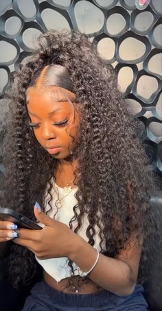 Hairstyles With Water Wave Hair, Curly Wigs Styled For Black Women, Wigs For Black Women Styles Curly, Curly Hair Wig Styles Black Women, Wig Styles Curly Hair, Hairstyle For Curly Wig, Style For Curly Wig, Wet Wavy Half Up Half Down, Styles With Wet And Wavy Hair