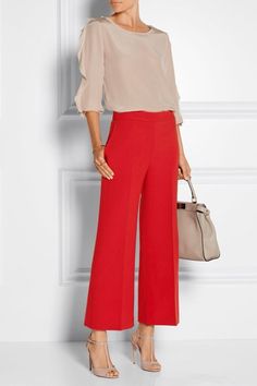 Pantalon Orange, Red Pants Outfit, Fashionable Work Outfit, Red Trousers, Outfit Chic, Jennifer Fisher, Minimal Chic