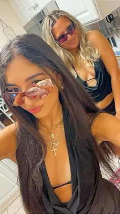 Concert Selfie, Friends Poses, Best Friends Photos, Friends Photography, Concert Outfit, Ootd, Concert