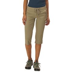 Outdoor Spring Capri Length Bottoms, Spring Outdoor Capri Length Bottoms, Capri Length Bottoms With Pockets For Outdoor Activities, Casual Outdoor Capri Pants, Casual Capri Length Bottoms For Outdoor, Spring Outdoor Capri Pants, Cotton Bottoms For Spring Hiking, Womens Capri Pants, Hiking Shorts