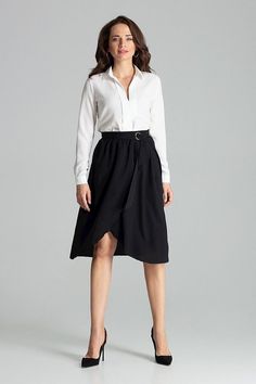 Black midi skirt with a pleated waist and a covered side zip fastening. Envelope skirt front. At the front a belt with a decorative metal buckle in gold. Dress unlined and without pockets. Skirt With Buckle, Envelope Skirt, Buckle Outfits, Knee Skirt, Plus Size Pullover, Decorative Metal, Black Midi Skirt, Pleated Midi Skirt, Mens Casual Outfits