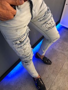 Collection : SPRİNG - SUMMER 20 'Product : Slim-Fit ripped jeans light blue Color code : LİGHT BLUEAvailable Size : 29-30-31-32-33-34-36Jeans material : %98 Cotton , %2 polyester Machine washable : Yes Fitting : slim-fit Package included : Jeans Washing instructions : Wash ın 30 ° degree water reversely with detergent for color clothes and with appropriate colored clothes. Dry by hangingig up . Light Blue Color Code, Light Blue Ripped Jeans, Slim Fit Ripped Jeans, Jeans Light Blue, Jeans Collection, Mens Fashion Casual Outfits, Light Blue Jeans, Jeans Material, Jeans White