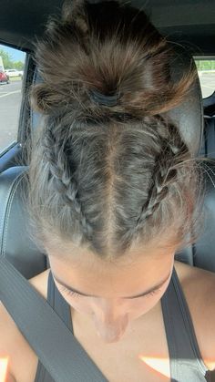 Braid Into Bun Hairstyles Sports, Rugby Hairstyles Women, Beach Volleyball Hairstyles, Hair Styles Athletic, Dance Comp Hairstyles, Hailey Hairstyles, Wrestling Hairstyles, Rugby Hairstyles, Tennis Hairstyles