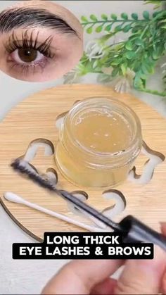 Lash Growth Diy, Grow Eyebrows Faster, Eyelash Growth Diy, Diy Eyelash Growth Serum, Brow Hacks, Tumeric Face, Lash Growth Serum, Thick Brows