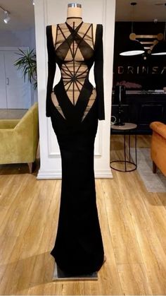 Runway Fashion Couture, Glamour Dress, Fashion Inspiration Design, Fantasy Dress, Gala Dresses, Glam Dresses, Looks Chic, Tailored Suits