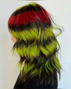 Two Color Hair, Amber Hair, Halloween Hairstyles, Venus Of Willendorf, World Hair, Creative Hair Color, Goth Hair, Hair Color Crazy