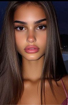 Natural Makeup With Eyelashes, Womens Sideburns, Brown Hair Black Eyebrows, Brown People Makeup, Dark Eyes Makeup Look, Makeup Inspiration Brown Eyes, Dark Features Women, British Girl Makeup, Feminine Eyebrows