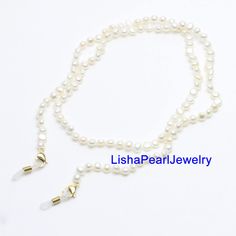 the chain can be use as face mask holder and eyeglasses chain(2 in 1) Pearl: genuine freshwater pearl Pearl shape: nugget shape Pearl color: ivory white /white Pearl size: 5-6mm Clasp:gold/rose gold/silver plated stainless steel clasp Eyeglasses holder: stainless steel & rubber chain length: 30inch Elegant Handmade Glasses Chain For Everyday, White Adjustable Glasses Chains For Fashion, Adjustable White Glasses Chains With Round Beads, Handmade Elegant Glasses Chains, Elegant Beaded Glasses Chains For Everyday Use, White Glasses Chain With Adjustable Round Beads, White Glasses Chains With Adjustable Round Beaded Chain, Handmade White Glasses Chains, White Glasses Chain With Round Beads