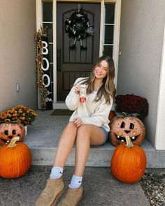 Getting into the Halloween spirit with a BOOst from BUBBL'R! 👻 ✨ Preppy Things, Me Pictures, Halloween Spirit, Spirit Halloween, Don T Know, Grapefruit