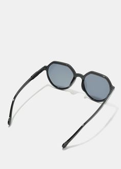 Get your hands on this stylish pair of sunglasses! The perfect pair that you can style with any of your favorite summer fits! Durable Non-prescription Easy to style *Limit 2 per customer. Perfect Pair, Shades, Sunglasses