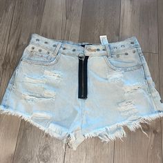 Brand New / Never Worn 100% Cotton Trendy Light Wash Jean Shorts With Belt Loops, Trendy Light Wash Zara Shorts, Trendy Zara Light Wash Shorts, High Waist Light Wash Jean Shorts With Belt Loops, Zara Trendy Light Wash Shorts, Trendy Zara Light Wash Jean Shorts, Trendy Light Wash Zara Jean Shorts, Zara Tweed, Zara Trousers