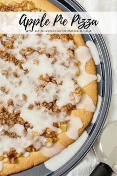 Apple Pie Pizza in a pizza pan. Savory Crumble, Apple Dessert Pizza Recipe, Apple Pie Pizza, Apple Pie Filling Desserts, Key Lime Cookie Recipe, Apple Crisp Pizza, Pie Filling Desserts, Apple Dessert Pizza, The Best Apple Pie