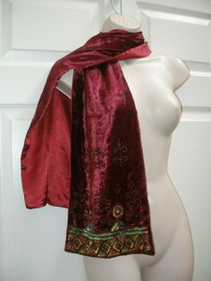 DESCRIPTION Women's Beautiful Dressy Velvet Neck Scarf Dressy Apparel Accessory Features: Ornate and Sequin Beaded Trim Pattern: Rectangle Neck Scarf with lovey beads and sequin embellishments  Color: Burgundy Made in India Velvet Fabric Front Side / Reverse Side is Polyester Shiny Fabric Dry Clean Only MEASUREMENTS Length 56 Width 8,.5 inches CONDITION Brand New & Smoke Free FAST SHIPMENTS FREE SHIPPING for this listing is ONLY for DOMESTIC Bidders inside the USA Internationa Whimsigoth Style, Velvet Accessories, Vintage Scarves, Lady In Waiting, Boho Scarfs, Shiny Fabric, Burgundy Velvet, Red Scarves, Pretty Clothes