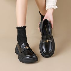 Retro Spring, Kawaii Shoes, Diy Fashion Clothing, Aesthetic Shoes, Loafer Sneakers, Casual Loafers, Dress Shoes Womens