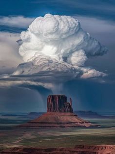 Amazing Photography Unbelievable, Cloudy Weather, Wild Weather, Desert Storm, Cloud Art, Amazing Pictures, Beautiful Locations Nature, Wild Nature