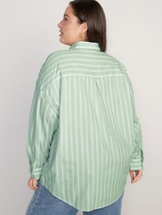 Spread collar, with button-down fastening.  Long drop-shoulder sleeves, with buttoned cuffs.  Front patch pocket.  Seamed back yoke.  Curved hem.  Soft, silicone-washed 100% cotton-twill.  All-over stripe print.  Oversized fit through body.  Women's Green Long Sleeve Shirt With Roll-up Sleeves, Long Sleeve Shirt With Button Closure For Daywear, Trendy Long Sleeve Shirt With Roll-up Sleeves, Green Long Sleeve Shirt With Placket, Casual Long Sleeve Tops With Back Button Closure, Casual Long Sleeve Shirt With Back Button Closure, Oversized Long Sleeve Shirt With Button Cuffs, Long Sleeve Tops With Buttoned Pockets, Long Sleeve Shirt With Roll-up Sleeves For Daywear