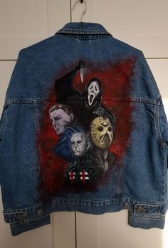 Kurtka z ręcznie malowanym wzorem, wykonana na zamówienie. Horror, horror art, kurtka jeansowa, polish custom, hand painted jeans, kurtka ręcznie malowana, horrory ilustracje, prezent personalizowany Cute Ghostface, Jean Painting, Hand Painted Jeans, Painted Clothes, Custom Hand Painted, Horror Art, Hand Painted, Instagram Photos