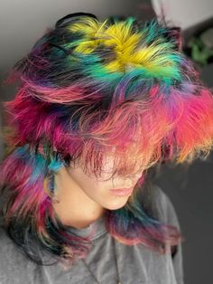 Funky Hair Colors, Flame Hair, Rocker Hair, Hair Color Unique, Multi Colored Hair, Out Of Space, Hair Inspiration Short