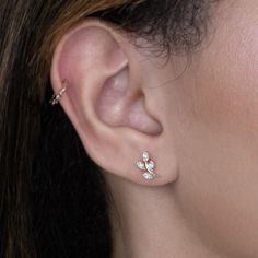 Feel the summer breeze with our exquisite Diamond olive leaf earrings 🍃 Leaf Shape Diamond Earrings, 14k Gold Flower-shaped Diamond Earrings For Wedding, Gold Single Leaf-shaped Earring, Leaf Earrings Stud, Luxury Yellow Gold Leaf-shaped Earrings, Olive Leaf, Diamond Stud Earrings, Stone Setting, Summer Breeze