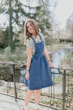 Chique Outfits, Retro Pin Up, Fashion Blogger Style, Cooler Look, Overall Dress, Mode Vintage, Outfit Casual, Modest Dresses, Modest Outfits