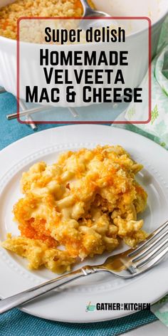 Get ready to fall in love with this creamy Velveeta Mac and Cheese. A baked side dish that's a hit at every BBQ and festive dinner. Velveeta Mac And Cheese Add Ins, Baked Velveeta Mac And Cheese, Mac And Cheese Recipe Baked Velveeta, Homemade Velveeta Mac And Cheese, Healthy Bbq Side Dishes, Homemade Velveeta, Easy Bbq Side Dishes, Velveeta Mac And Cheese, Taco Mac And Cheese