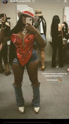 Meg The Stallion Concert Outfit Ideas, Cowboy Outfit Black Woman, Western Outfits Women Black, Cowboy Theme Outfit Woman, Trailride Outfits, Cowgirl Theme Party Outfit, Trail Ride Outfit Black Women, Cowgirl Birthday Party Outfit, Western Outfits Black Women