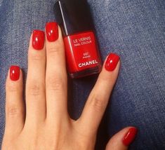 Red Squoval Acrylic Nails, Short Red Nails, Red Nail Polish, Red Nail, Shellac Nails, Elegant Nails, Classy Nails, Chic Nails, Nail Manicure