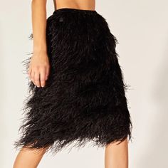 Perfect Addition To Your Closet. Brand New With Tags Feather Skirt, Cynthia Rowley, Size S. Black Feathers Skirt, Fether Skirt, Feather Midi Skirt, Luxury Party Pencil Skirt, Luxury Black Skirt For Night Out, Luxury Black Skirt For Fall, Chic Feathered Bottoms For Evening, Chic Feathered Skirt For Night Out, Chic Skirt With Feather Trim