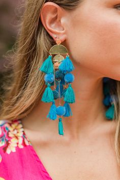 These bold earrings will have you at your best! They are such a fun statement piece! All of those tassels and layers and colors! Just wow! These earrings were meant for summer fun! Tassel Earrings Outfit, Colombian Jewelry, Earrings Outfit, Fabric Earrings, Bold Earrings, Blue Tassel, Mint Julep Boutique, Festival Style, Pink Turquoise