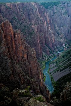 black canyon national park in the arizona desert, with river flowing between two large mountains