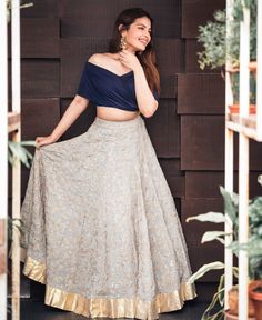 Trendy Outfits Indian, Outfits Indian, Lehenga Designs Simple, Girls Long Dresses, Fashion Model Poses, Bride Photoshoot, Friend Poses Photography