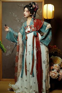 Tang Dynasty Hanfu, Chinese Clothing Traditional, Modern Kimono, Traditional Chinese Dress, Chinese Fashion, Chinese Hairstyle, Tang Dynasty, Fantasy Gowns