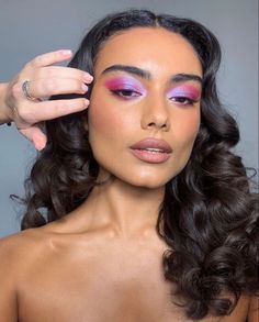 Glam Makeup Colorful, Fushia Makeup Looks, Jackie Aina Palette Looks, Vibrant Eyeshadow Looks, Colorful Glam Makeup, Pink And Purple Makeup, Makeup Looks Creative, Matte Make Up, Mekap Mata