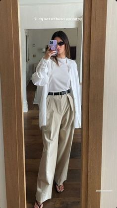 Kendall Jenner Outfits Casual, Kendall Jenner Street Style, Kendall Style, Beige Pants, Kendall Jenner Outfits, Jenner Outfits, Kendall Jenner Style, 가을 패션, Celebrity Outfits