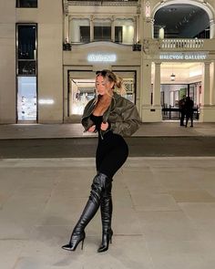 All black outfit night out girls night out date night trend trendy style fashion aesthetic thigh high heels shopping ootd girly Black Thigh High Boots Outfit, Otk Boots Outfit, Bougie Outfits, Trendy Style Fashion, Thigh High Heels, Instagram London, Instagram Baddie, Otk Boots, Winter Fashion Outfits Casual