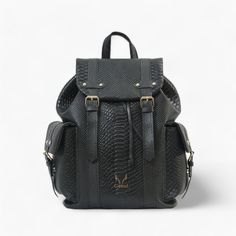 Introducing our handcrafted large leather backpack in a sleek black finish, designed to meet the needs of both men and women. This unisex backpack is a perfect blend of style, practicality, and luxury, making it an essential accessory for everyday use, travel, or business. Expertly crafted in Greece from high-quality genuine leather, this backpack is built to last while offering a timeless design. The bag features two hidden magnetic closures that keep your belongings secure, along with two side Elegant Backpacks, Luxury Backpack, Unisex Backpack, Black Leather Backpack, Leather Phone Case, Professional Women, Backpack Purse, High Quality Leather, Unisex Design