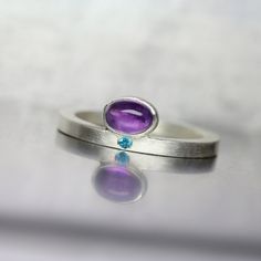 Modern Oval Amethyst Paraiba Topaz Silver Ring Purple Electric Blue Crisp Lines Square Shank Minimalistic Solitaire Design - Purpurblau by NangijalaJewelry on Etsy Ring Purple, Contemporary Ring, Contemporary Jewellery, Stacking Rings, Modern Jewelry, Metal Jewelry, Electric Blue, Ring Designs, Jewelry Inspiration