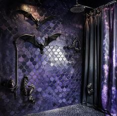 Gothic Mermaid Bathroom, Rustic Home Inspiration, Gothic Mermaid, Cool Bathrooms, Gothic Bathroom, Black Things, Dark Skull, Mermaid Bathroom, Goth Home Decor