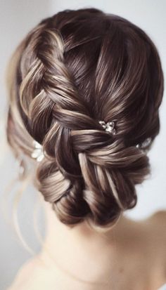 75 Romantic wedding hairstyles - Braided updo Updo Prom, Glamorous Wedding Hair, Updo Bridal, Messy Hair Updo, Braid Updo, Chunky Braids, Prom Hair Updo, Updo Wedding