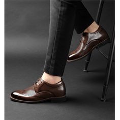 Business Dress Code, Shoe Chart, Dress Shoes For Men, Summer Formal, Brown Dress Shoes, Black Wings, Business Shoes, Brogue Shoes, Formal Shoes For Men