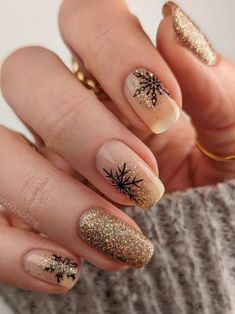 15 Short Winter Nail Ideas for 2023-2024 Mew Years Nails, Happy New Year Nails Designs, New Years Nail Designs, December Nails, I'm Grateful, Snowflake Nails, Blue Nail