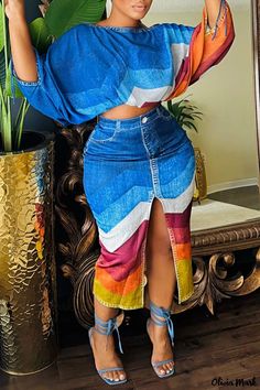 Olivia Mark - Vacation Chic Two-Piece Set Featuring Colorblock Print and Ruched Details Perfect Travel Outfit, Two Piece Dress Casual, Tencel Denim, Batwing Sleeve Top, Crop Top Set, High Waisted Pencil Skirt, Denim Maxi, Split Skirt, Top Skirt Set