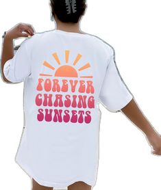 Casual Beach T-shirt With Graphic Design, Summer Tops With White Graphic Design, White Print Graphic Design Summer Tops, Summer White Print Tops With Graphic Design, Summer White Print Graphic Tops, Summer Graphic Design White Print Tops, Retro Summer T-shirt With Slogan, Oversized White Print Summer Tops, Oversized White Print Top For Summer